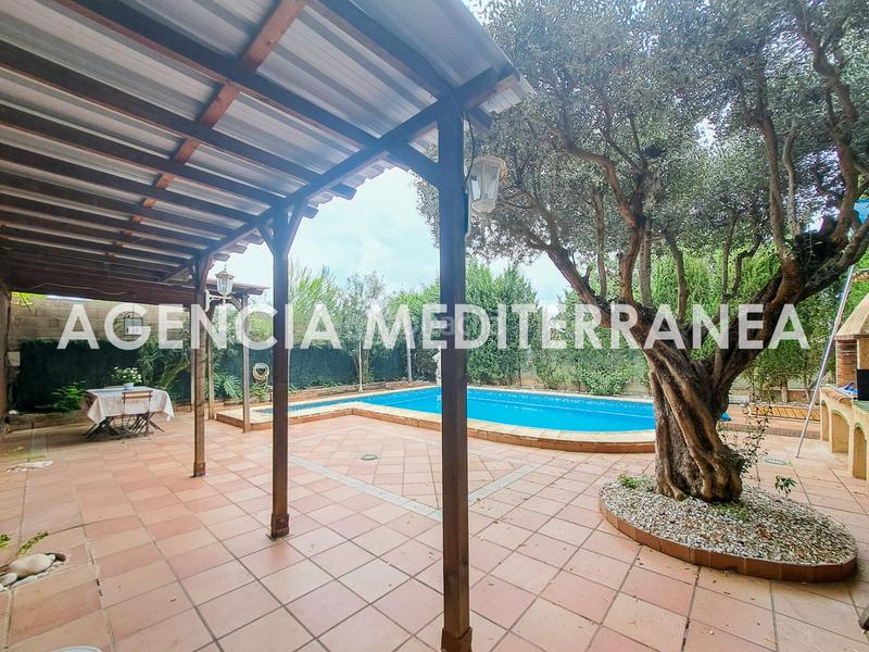 Foto f06cedff-7753-4dc9-bf57-e3b142d6e27d. Casa pareada amplio chalet pareado en montecañada! en Paterna