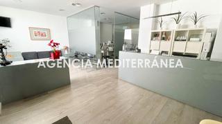 Geschäftsraum in Gran Via. Excelente local comercial frente al río turia