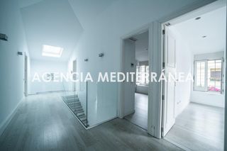 Chalet in Rocafort. Chalet independiente con encanto histórico y diseño moderno en e