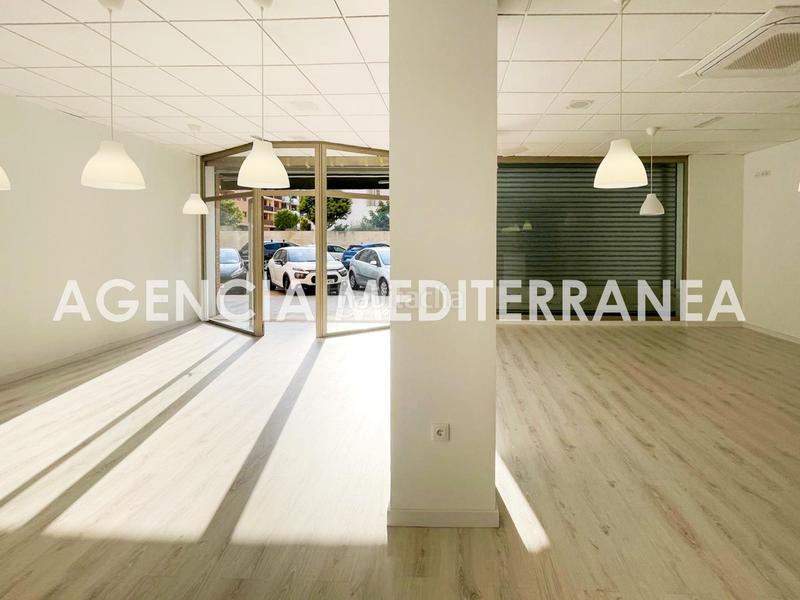 Foto fc33a49e-0d82-473b-b2e3-0309c950180f. Alquiler local comercial es tu momento de emprender! en Catarroja