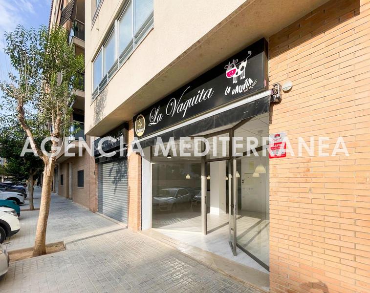 Foto fe4c05b6-f06b-4d11-9298-cac4da3589f5. Alquiler local comercial es tu momento de emprender! en Catarroja