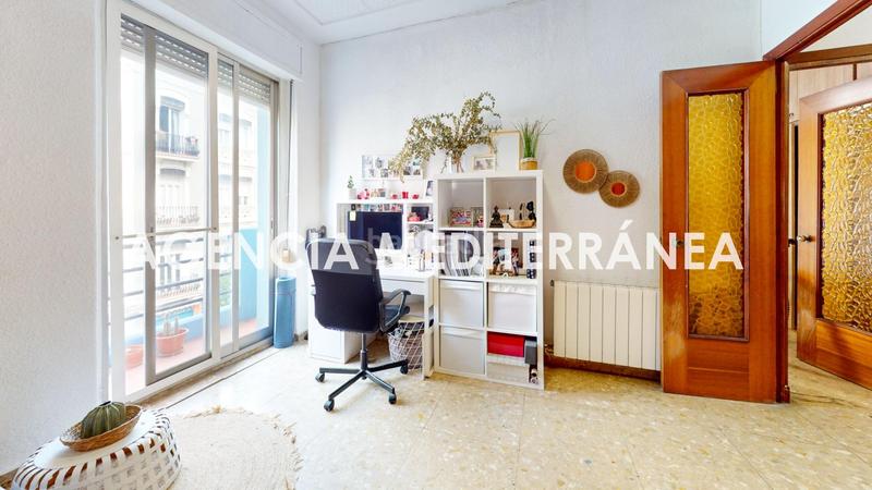 Foto 559742a5-36ca-41f0-84c2-b4ea0bbd27ba. Piso oportunidad en el corazón de ruzafa en Russafa Valencia