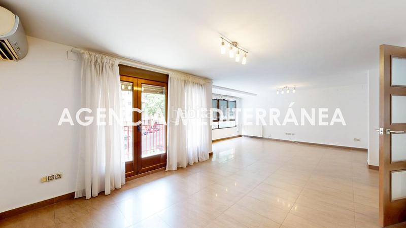 Foto 1567ae93-11e0-4fc3-b79a-244b78262ca2. Piso tu nuevo hogar te está esperando en la avenida del cid! en Valencia
