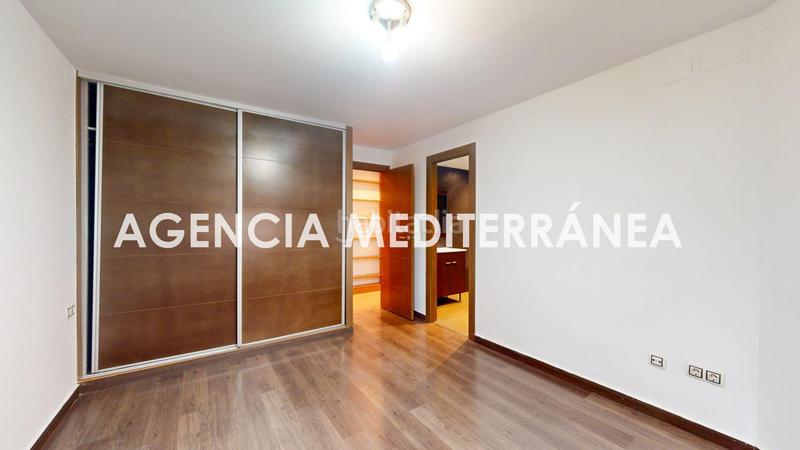 Foto 6ceb1ec2-48b5-44b9-8213-47a26cec0f6a. Piso tu nuevo hogar te está esperando en la avenida del cid! en Valencia