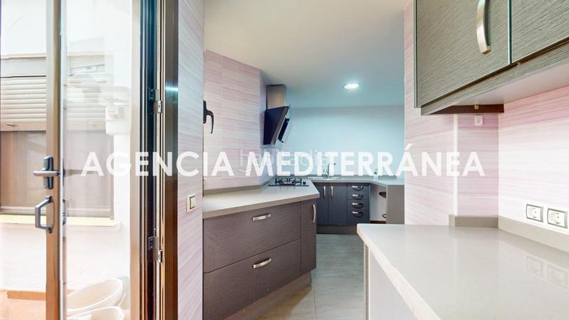 Foto 84cabe10-6d2d-4989-9e2c-28e9af610436. Piso tu nuevo hogar te está esperando en la avenida del cid! en Valencia