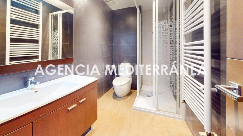 Foto 9e786cf5-cfed-42c0-ae77-dcd304454fb0. Piso tu nuevo hogar te está esperando en la avenida del cid! en Valencia