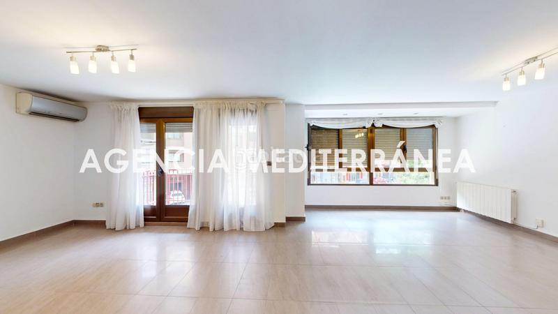 Foto b6077371-53b7-40f1-8222-e2fa838337d6. Piso tu nuevo hogar te está esperando en la avenida del cid! en Valencia