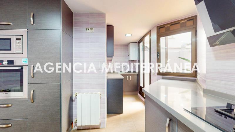 Foto bca3b03a-3d8d-49a8-bea2-634645d97184. Piso tu nuevo hogar te está esperando en la avenida del cid! en Valencia