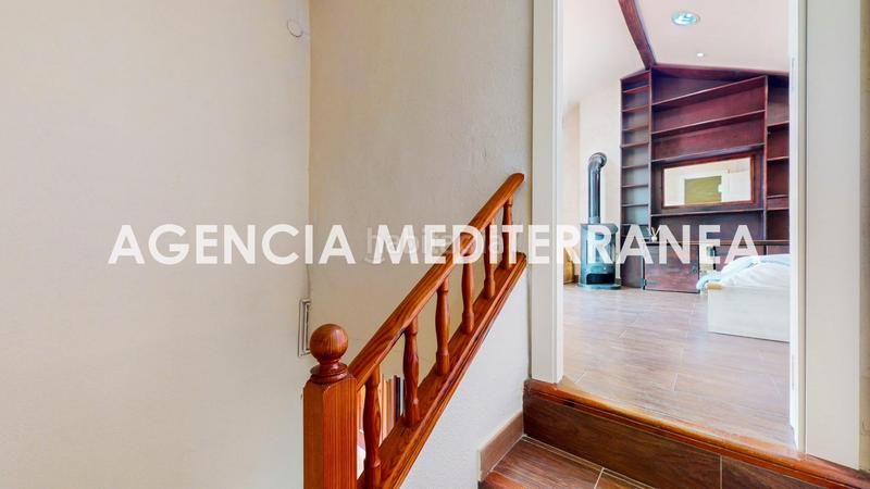 Foto 2cf38d45-ef4c-40ba-bfd9-317a83ff83ed. Casa aparellada amb calefacció aparcament piscina a Paterna