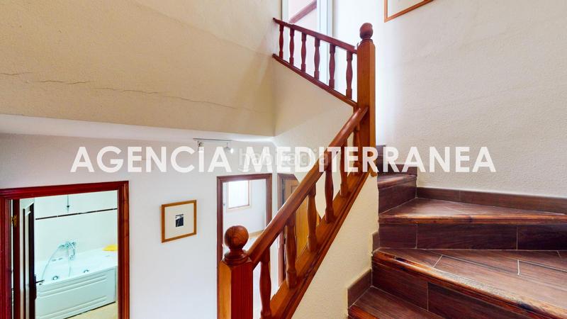 Foto 31665dfc-1768-421f-ab17-ed0d22e26005. Casa aparellada amb calefacció aparcament piscina a Paterna