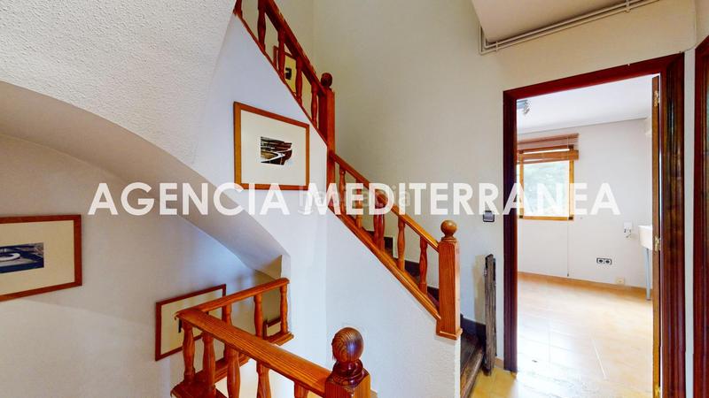 Foto 44f071d1-9067-446a-9976-c6898d32a632. Casa aparellada amb calefacció aparcament piscina a Paterna