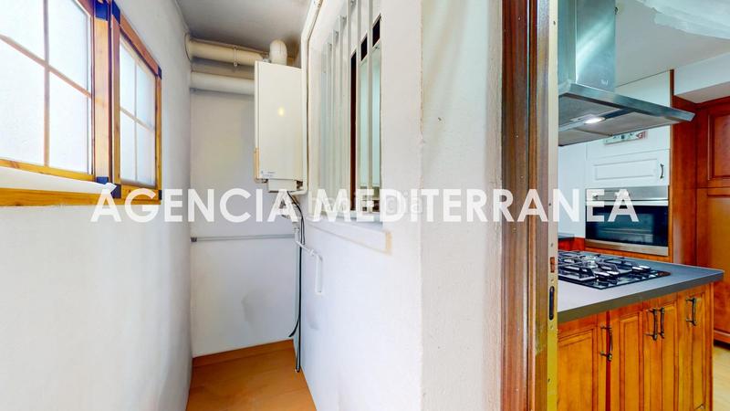 Foto acf287f3-328b-4c81-b924-8f06fe55c8f1. Casa aparellada amb calefacció aparcament piscina a Paterna