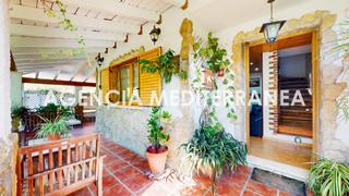 Casa aparellada a La Cañada