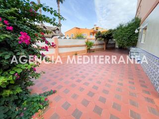 Rez-de-chaussée  Calle riu segarra -pa. Planta baja con gran patio en la playa de les palmeres