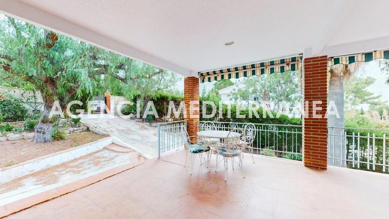 Foto fdd443a6-701b-49f1-bce5-84e6adbcf343. Chalet en Olocau