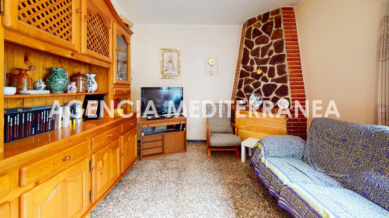 Foto 41e0ac3a-2a09-4f99-8b74-a25a299bd976. Xalet amb piscina a Olocau