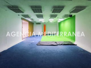 Local Comercial  Calle matheu y sanz. Amplio local en venta en valencia