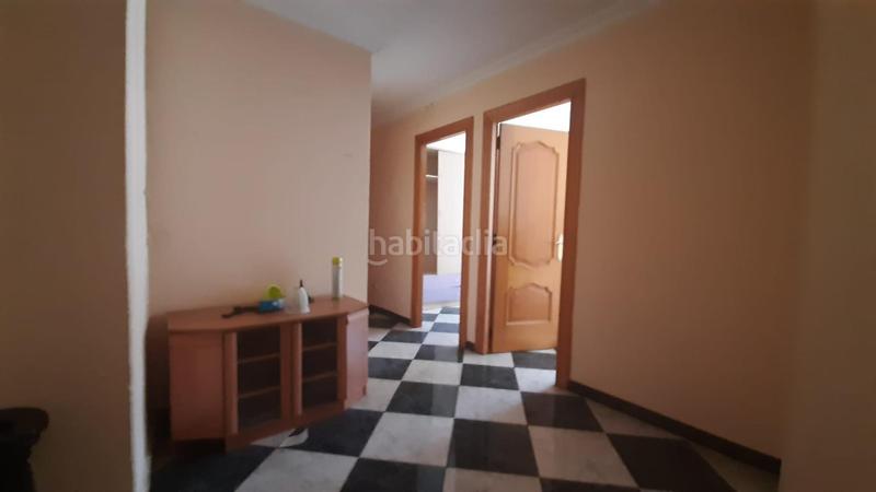 Foto 0a2b2ec9-c8ad-46c0-8a79-e79fd1373362. Casa adosada en Zona Calle Valencia Torrent