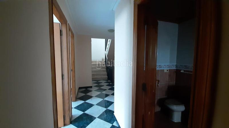 Foto 8b2e64e0-28e0-4b5a-a073-ecbc8616d728. Casa adosada en Zona Calle Valencia Torrent