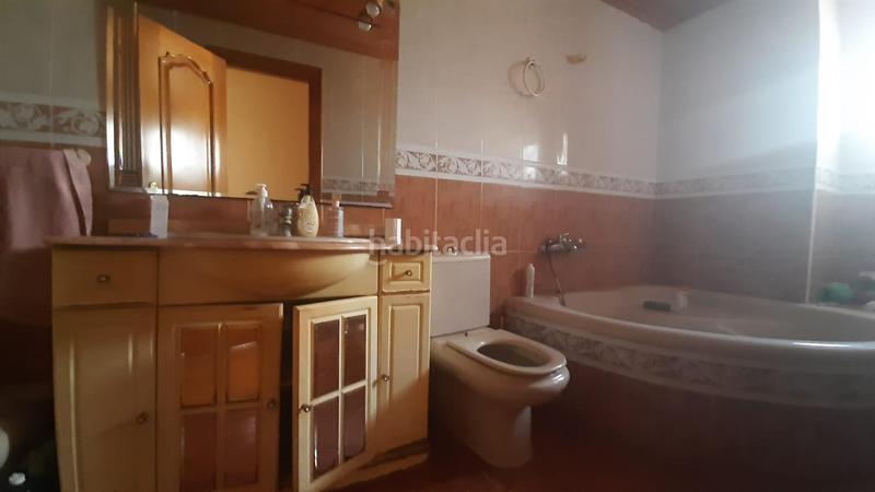 Foto eec72bb6-d194-418c-8c6f-d08b51eb9d93. Casa adosada en Zona Calle Valencia Torrent