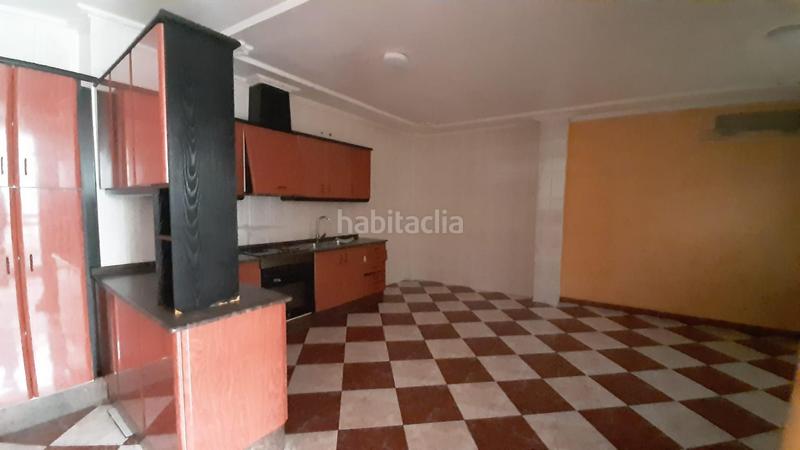 Foto 4c8049d2-c49e-48b3-b20d-ea7f0fcc649b. Semi detached house with parking in Zona Calle Valencia Torrent