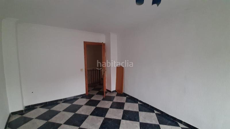 Foto 85733e7a-3f48-40e3-abc5-76cf9d1f9d09. Semi detached house with parking in Zona Calle Valencia Torrent