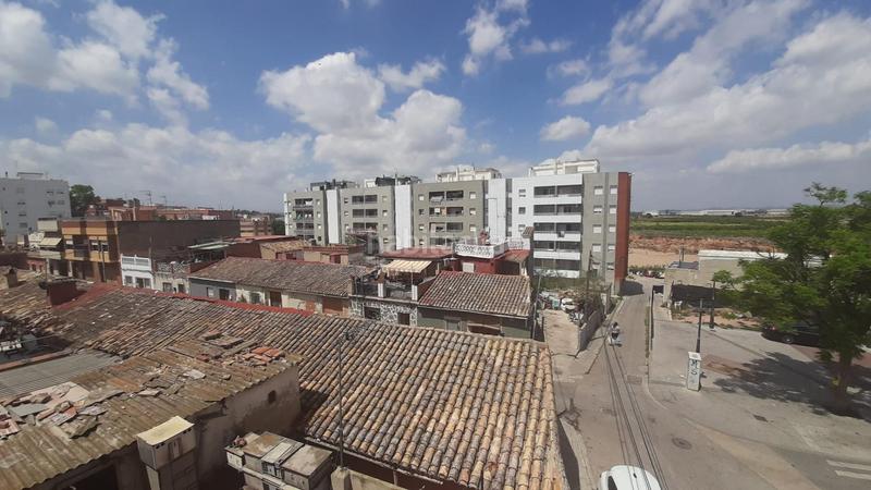 Foto 97470c80-afa2-4c1f-a5c3-0813750fe9e3. Semi detached house with parking in Zona Calle Valencia Torrent