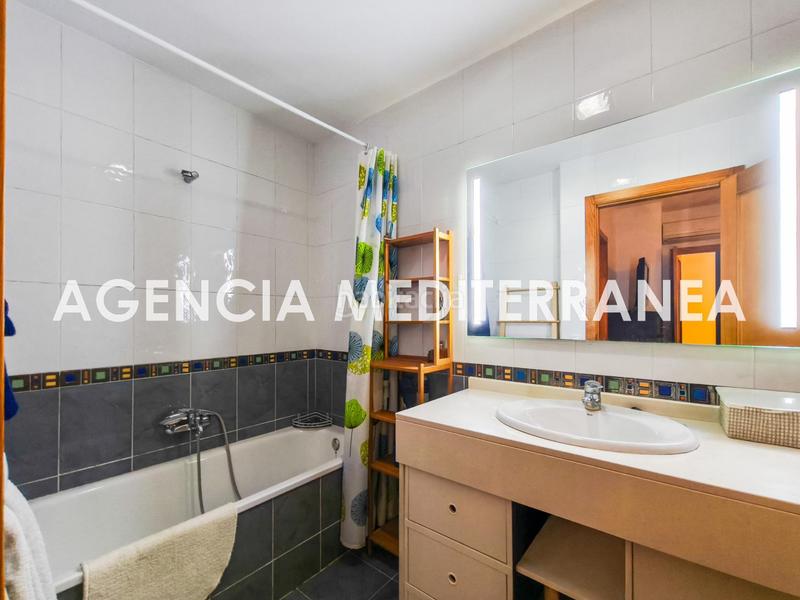 Foto 259f496e-067a-4b6b-ba79-c968f7d96b1d. Pis amb aparcament a Riba - roja de Túria