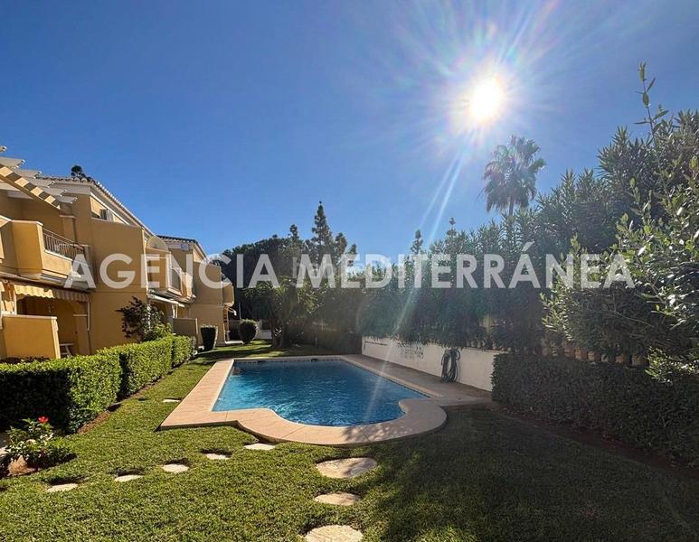 Foto 090837a4-cece-4aa8-a859-5d9762a60931. Casa adossada amb calefacció aparcament piscina a Poblets (els)