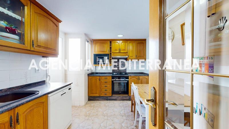 Foto 76d51990-e3d3-4de0-83c6-5c446de3fa56. Flat with parking in Sant Isidre Valencia