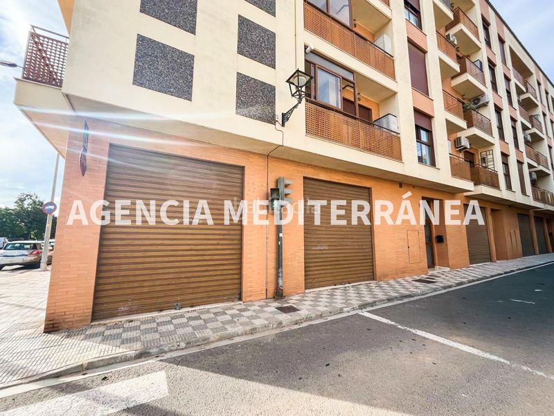 Foto 7da3d5fa-8b95-4828-9ecd-0a384f237dde. Local comercial a Alcácer
