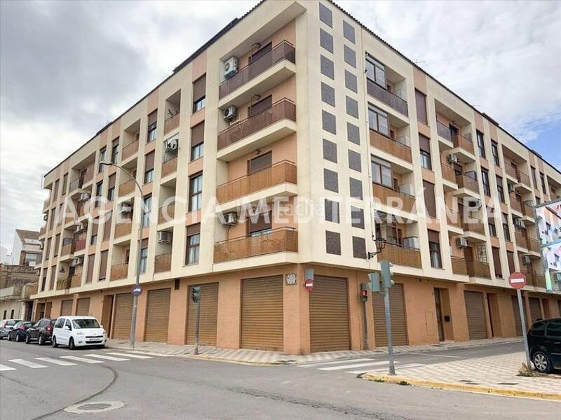Foto e5c929bf-a65e-41b8-8a53-328aca7f96b5. Local comercial a Alcácer