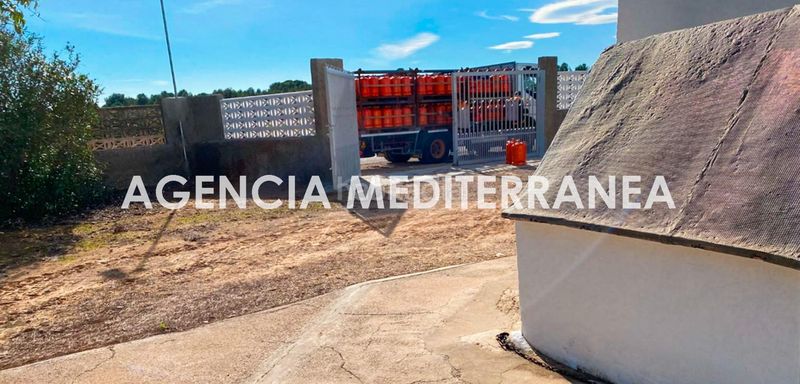 Foto 0dee2741-c535-4557-9c33-232b7232195c. Xalet amb aparcament a Polígono del Aeropuerto Manises