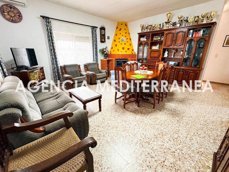 Foto 5180d63c-76d8-49ef-89b7-24eabc526c6e. Xalet amb aparcament a Polígono del Aeropuerto Manises