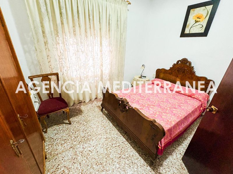 Foto 7dcaf0d0-1e6a-43cb-9fa7-50dc6a8dc1bc. Xalet amb aparcament a Polígono del Aeropuerto Manises