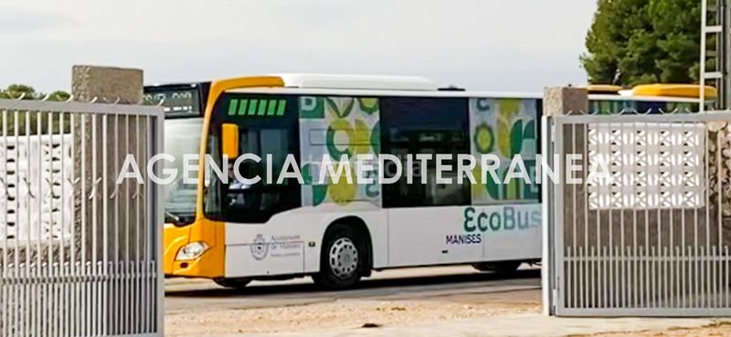 Foto a150614a-cc5c-4bb2-9978-81b3de44fd71. Xalet amb aparcament a Polígono del Aeropuerto Manises