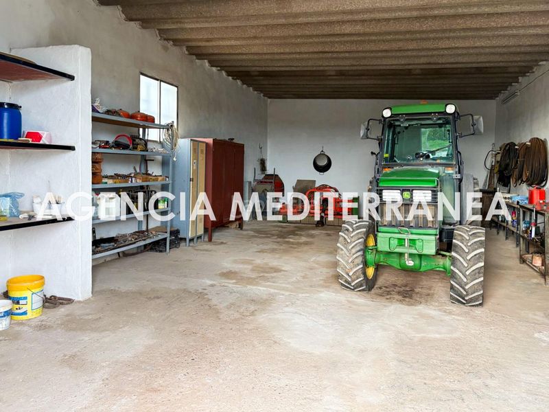 Foto dde3a6c2-e38d-4037-8bab-ccaba478970f. Xalet amb aparcament a Polígono del Aeropuerto Manises