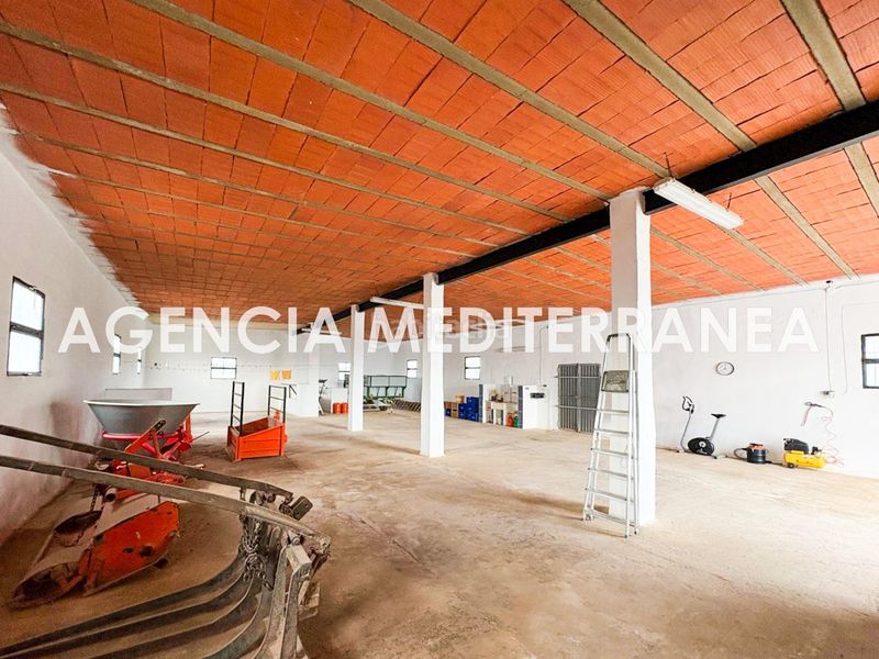 Foto f906557f-a5ac-4ec0-844f-6efa7a457a6d. Xalet amb aparcament a Polígono del Aeropuerto Manises