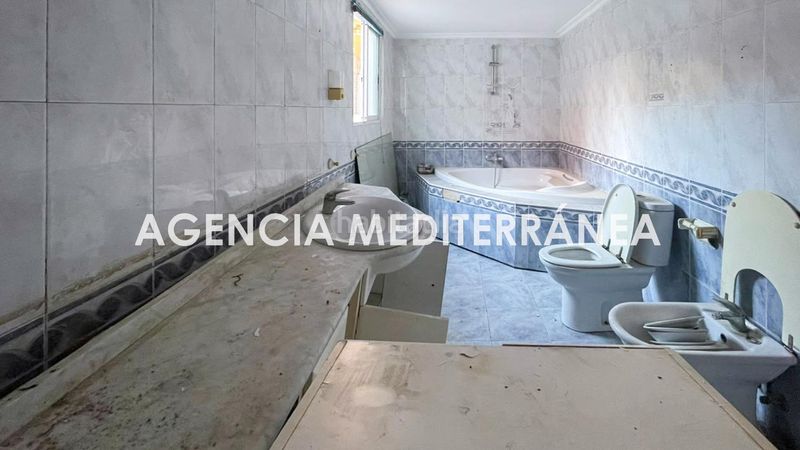 Foto 61e894eb-2bb2-4c38-abee-552f614a6c7a. Casa amb aparcament a playa puerto de Sagunto Sagunt
