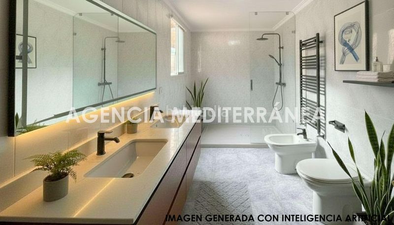 Foto a8a54381-8b6f-4d62-9416-131172f78005. Casa amb aparcament a playa puerto de Sagunto Sagunt