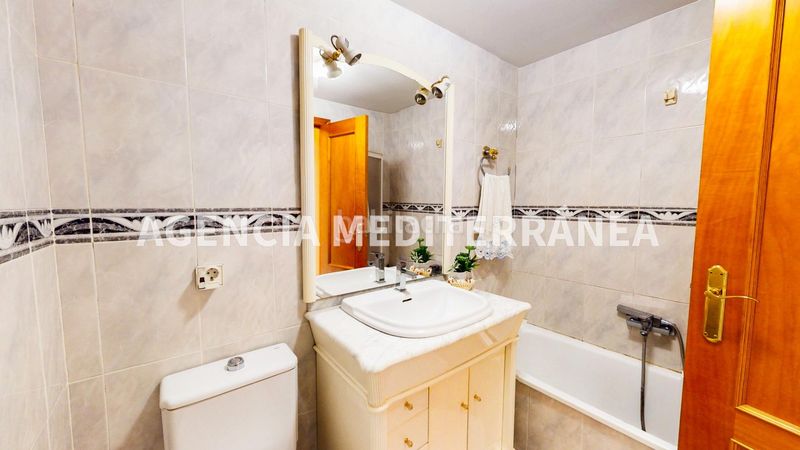 Foto 457fa4ea-5402-44db-98e0-c89145e71d49. Casa adossada amb calefacció aparcament a Alcácer