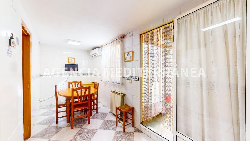 Foto ffbcc038-6802-48a9-a0bf-aa4f6c4b8796. Casa adossada amb calefacció aparcament a Alcácer