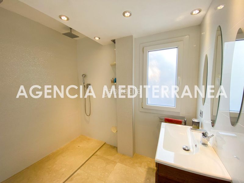 Foto 04bc4db3-4f4e-4e30-9091-9116eed5a095. Xalet amb aparcament piscina a Olocau