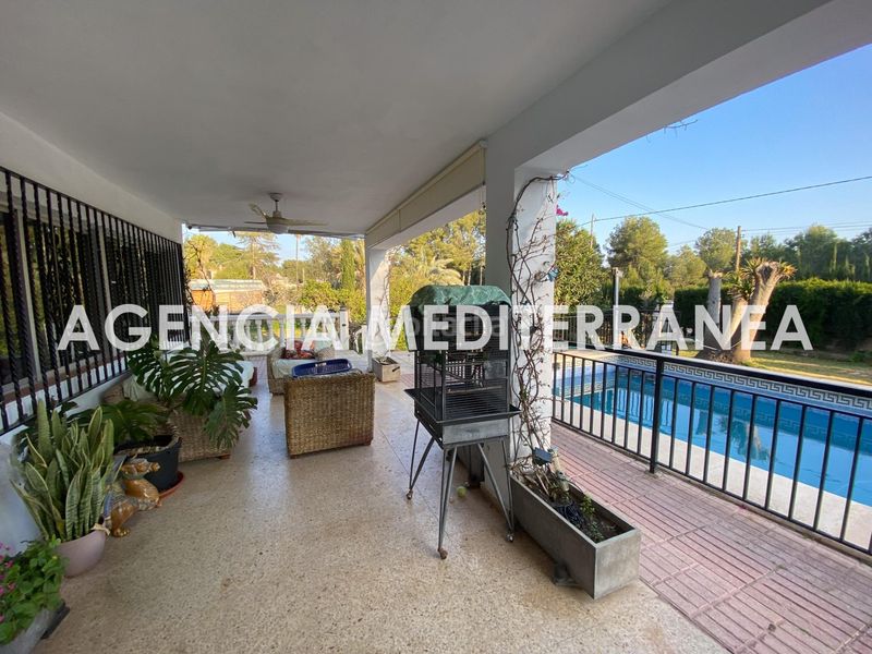 Foto fdbfcece-72d2-455e-8349-2cc0459c8100. Xalet amb aparcament piscina a Olocau