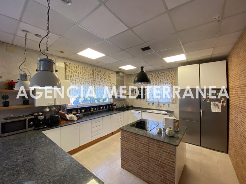 Foto fe7fc039-dcae-477e-add2-66314b7748cd. Xalet amb aparcament piscina a Olocau