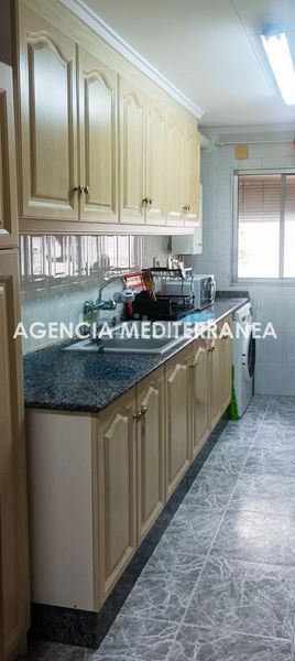 Foto fe8628c5-8f38-42a9-9fa2-bb14aaa3b9e4. Pis a Nou Moles Valencia