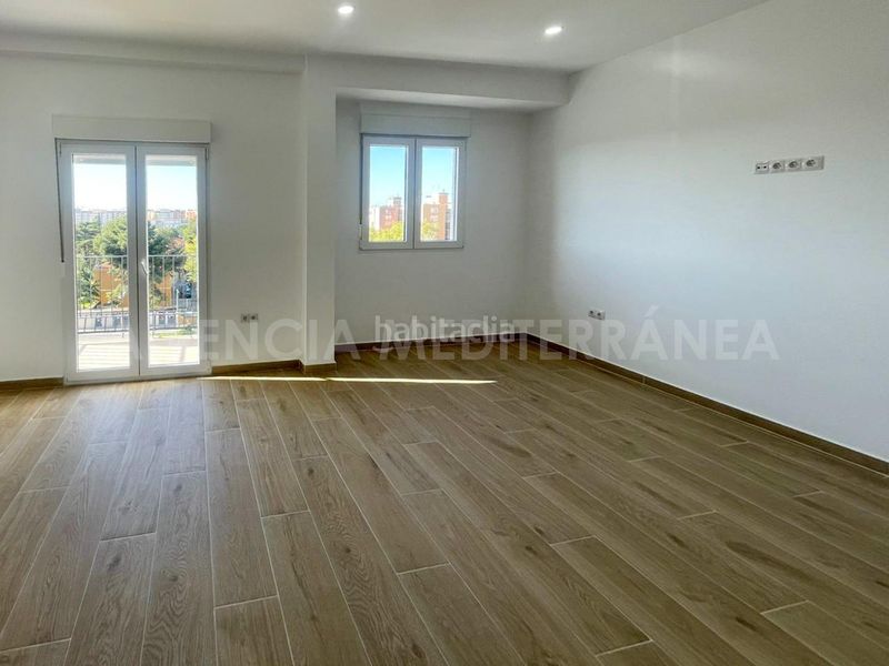 Foto 038a1893-9322-41be-9290-b3b256f78ca0. Pis a Nou Moles Valencia