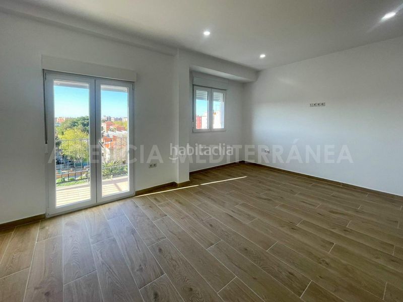 Foto 1a8524a9-6543-400c-b20f-54faf76b86c7. Piso estrena reforma integral! luminoso piso de 115 m2 con vistas en Valencia