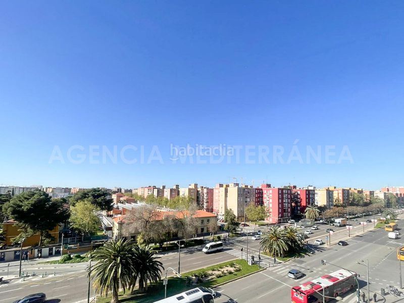 Foto ce22ee86-6c1b-48be-9da6-6a1365bc0860. Piso estrena reforma integral! luminoso piso de 115 m2 con vistas en Valencia