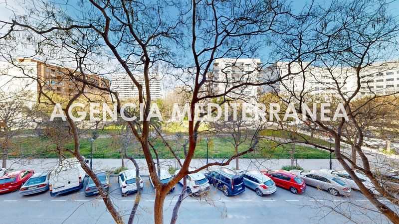 Foto 50ed711a-921a-44cf-a44c-8550d47fa4b9. Pis a Sant Isidre Valencia